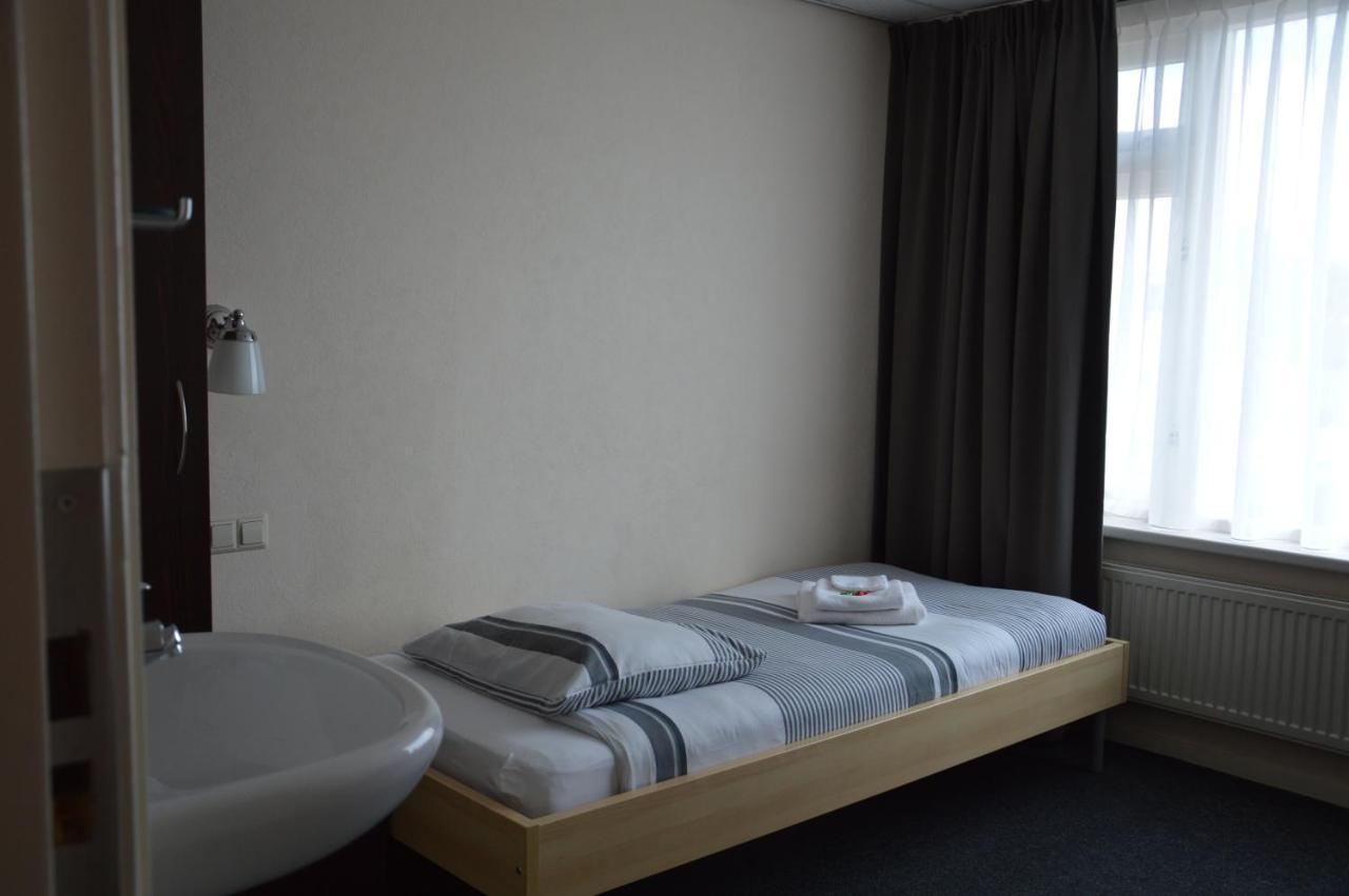 Hotel Pico Rozenburg Экстерьер фото